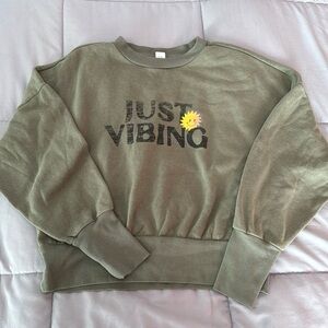 Old navy green crop long sleeve top size M